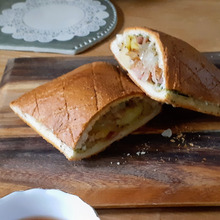 おしゃれな食パンの耳レシピ!パンもスパイシー!ベーコンポテトホットサンドイッチ