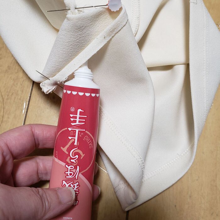 ボンドで貼って完成!