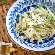 娘と私が毎日食べる♪ダイエットに最適な柔らか茹でむね肉のササミ風