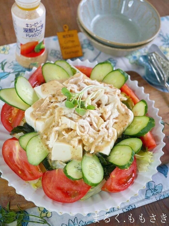 冷奴もいいけど、お豆腐はこの食べ方も美味しい♪簡単!豆腐とチキンのサラダ