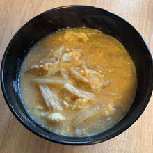 えのきと玉ねぎと卵の味噌汁