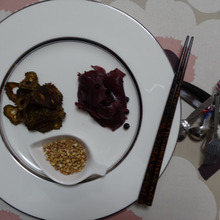 新生姜のbordeaux風、ゴーヤchipsと蕎麦の実を添えて・・・・・