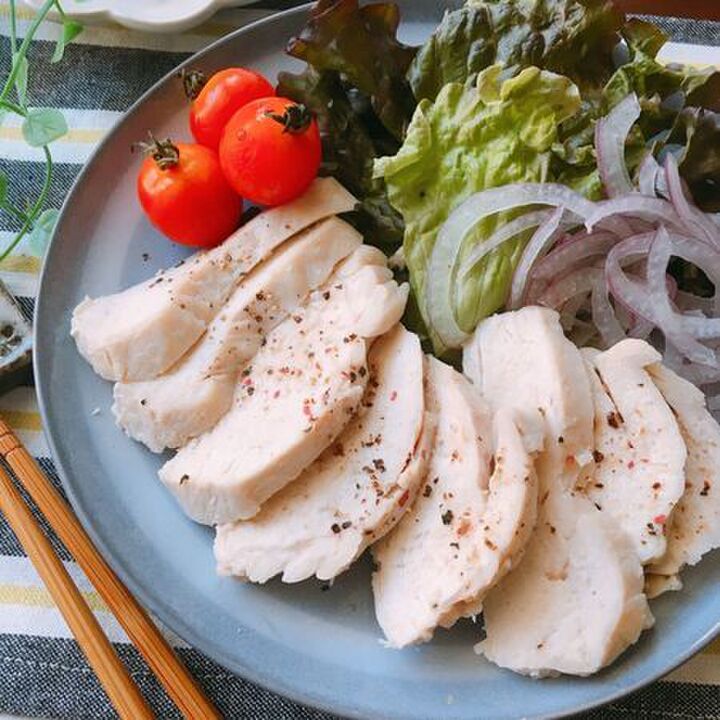 自宅で作る「鶏胸肉を使ったサラダチキン」のレシピ