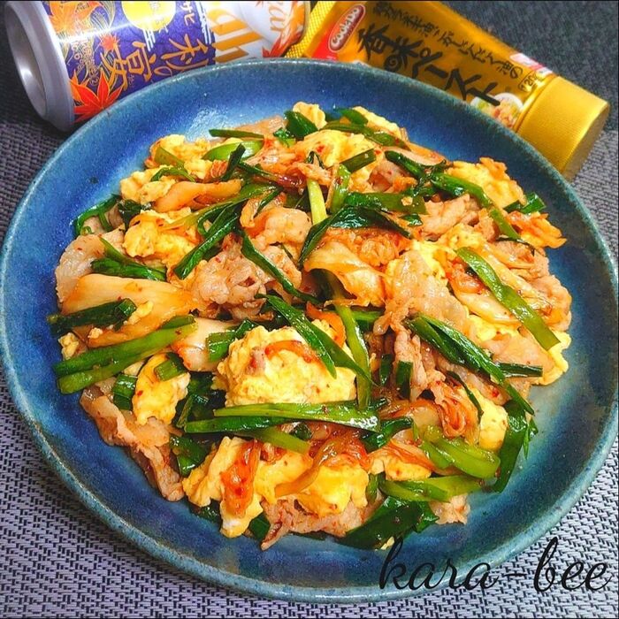 【おうち居酒屋ごはん】ご飯にかけたい!ニラ玉豚キムチ
