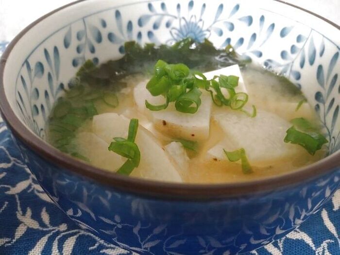 皮ごと長芋のお味噌汁