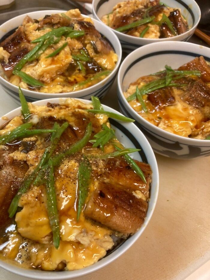 2人前の鰻で4人分のうな玉丼を作る♪