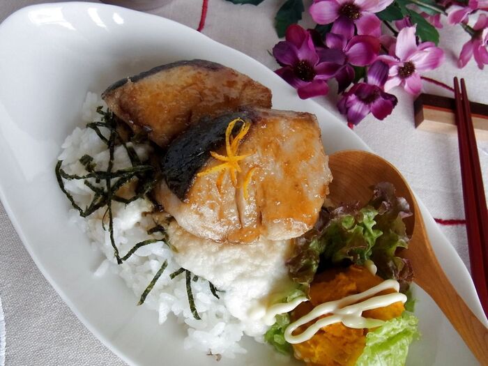 お魚もっと食べたい!ブリのてりやきプレート