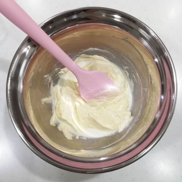 ⑦牛乳を加える