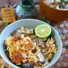 たっぷり♪キノコと鶏肉のモチモチ炊き込みご飯