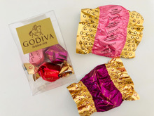 【ご褒美系チョコの包み紙】今のうちから捨てずに取っておいて!来月、役に立つかも♡