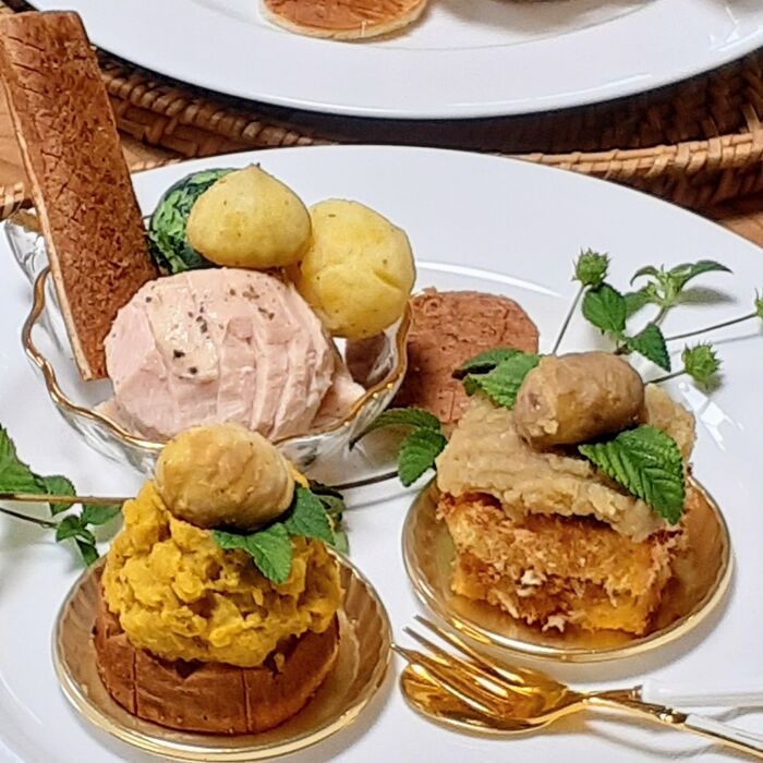 「ランチ??」「本日のランチセットです!」食パンの耳レシピ(3品)~モンブランケーキ