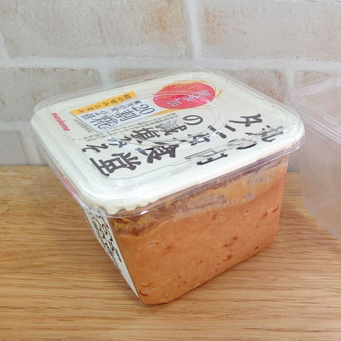 味噌の中にある小さい四角いものって何?正体を調べてみた