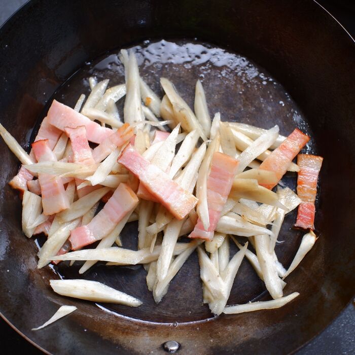 ごぼうを蒸し焼き