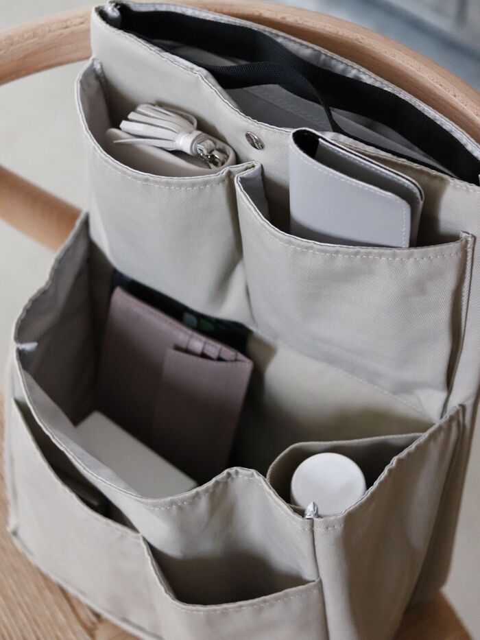 多彩な仕切りのおかげでたくさん入るのに使いやすい