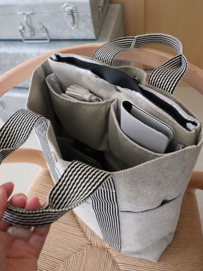 バッグへの出し入れがラクにできる理由