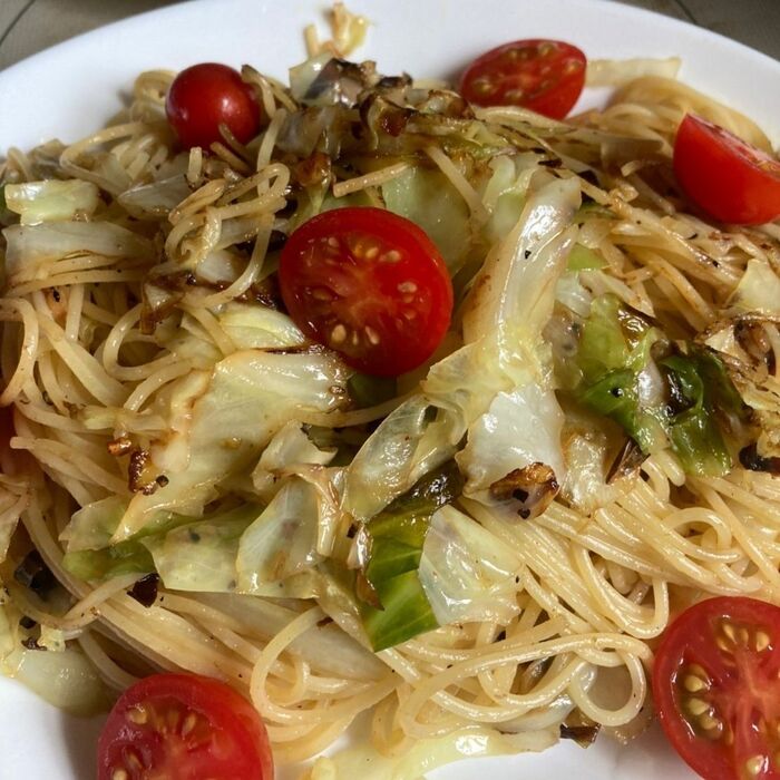 キャベツだけで凄く美味しいペペロンチーノ♪