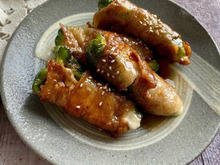 お弁当にもおすすめ!チーズを詰めたピーマンの肉巻き