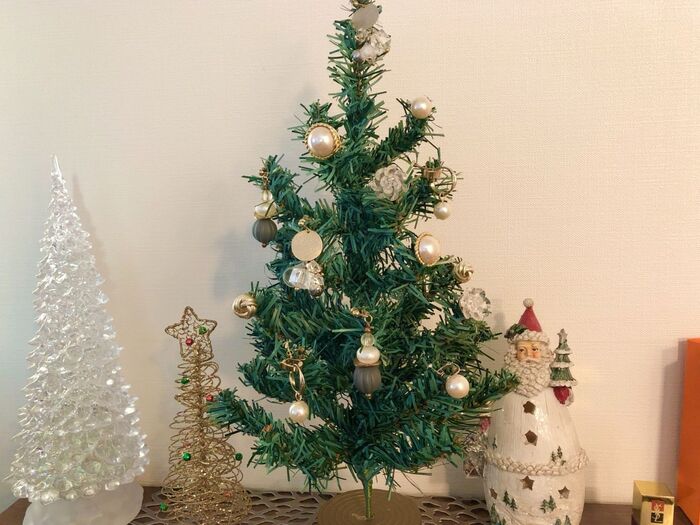 《手持ちのイヤリング》で楽しむ【クリスマスツリー】