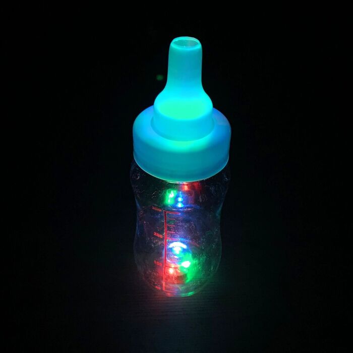 お祭りで流行った可愛い容器を綿棒収納に