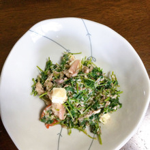 サバ缶と豆苗のサラダ