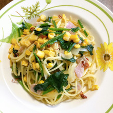 こんぶ茶でベーコンとほうれん草の和風パスタ