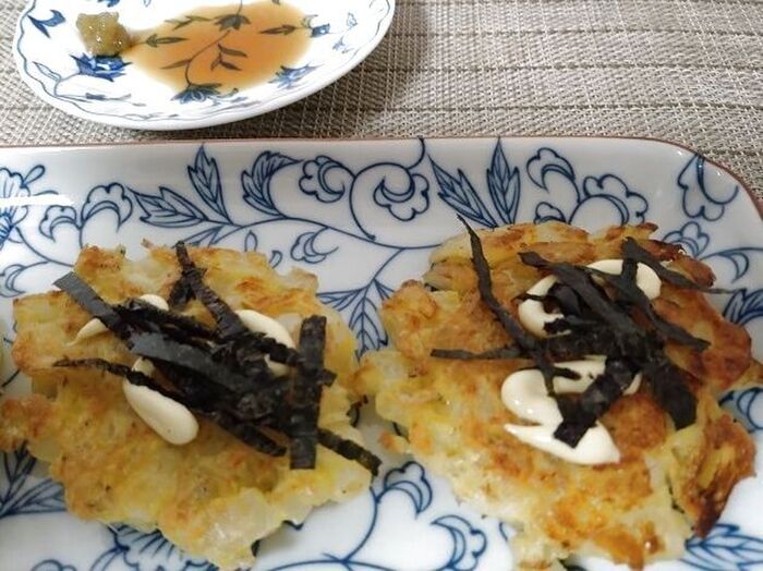玉ねぎとチリメンジャコのお好み焼き風