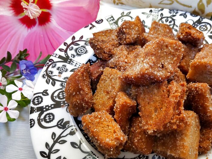 余りがちな食パンのはしっこ有効活用レシピ♡黒糖味の揚げパン♪