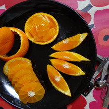 ミカンの新しい形 「2ケのみかんの明るい未来」