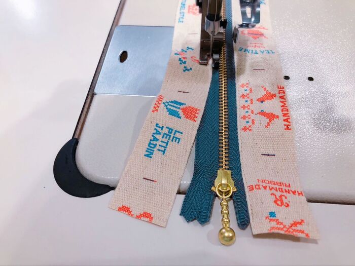 そのまま乗せてステッチ♡