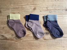 くすみカラーがかわいい♡子ども靴下