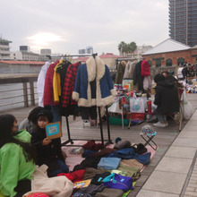 今日の神戸・・・いろいろ フリマ、オリーブ古木、アイススケート、無人ライブ、くまモン