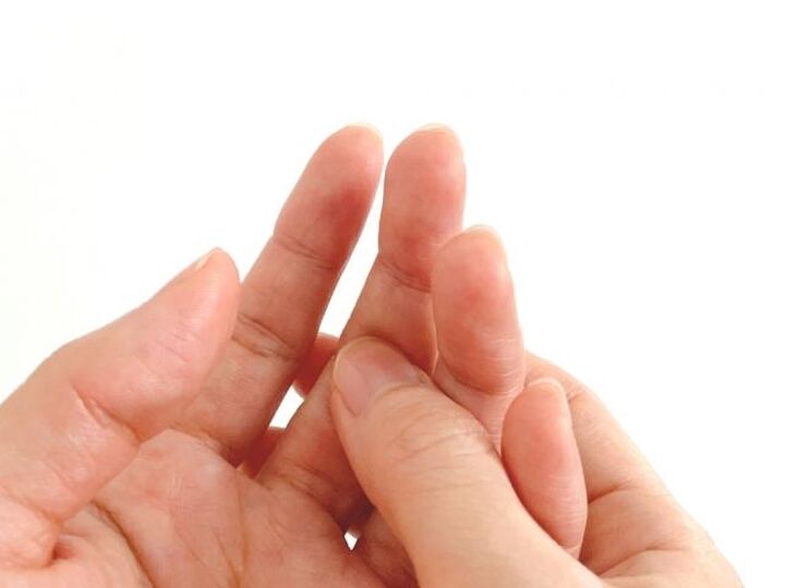 更年期の「ばね指」がツラい…放置NGな指の違和感。症状や改善法を解説!