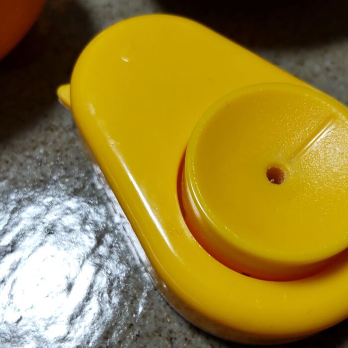 100均で購入の卵開け専用グッズです