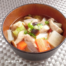 お味噌汁にアレをちょい入れで簡単格上げ♡うちの豚汁