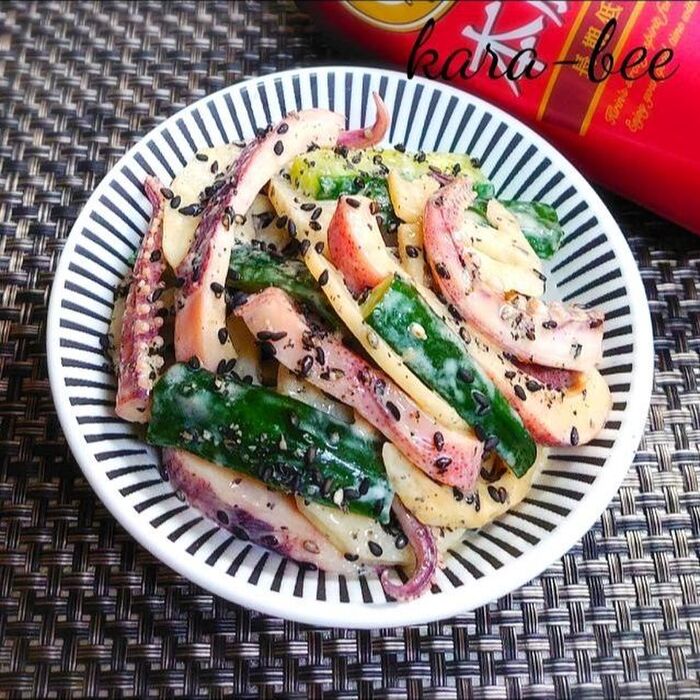 【おうち居酒屋ごはん】イカと蓮根の胡麻まみれオイマヨサラダ