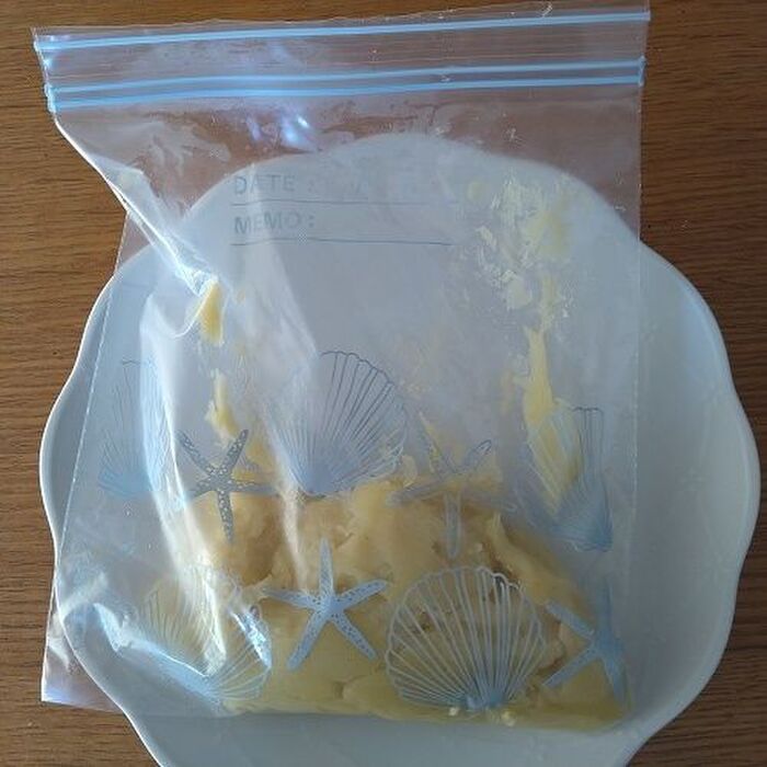 食品保存袋にいれて成型