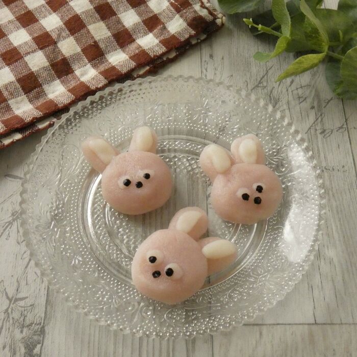 可愛すぎて食べられない「材料4つ★うさぎの白玉」