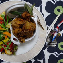 夜 サラダ トロピカーナとヤゲン唐揚げ