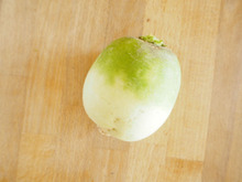 この野菜、知ってますか?ギャップに驚く冬野菜、見つけたら買いですよ【時短レシピあり】