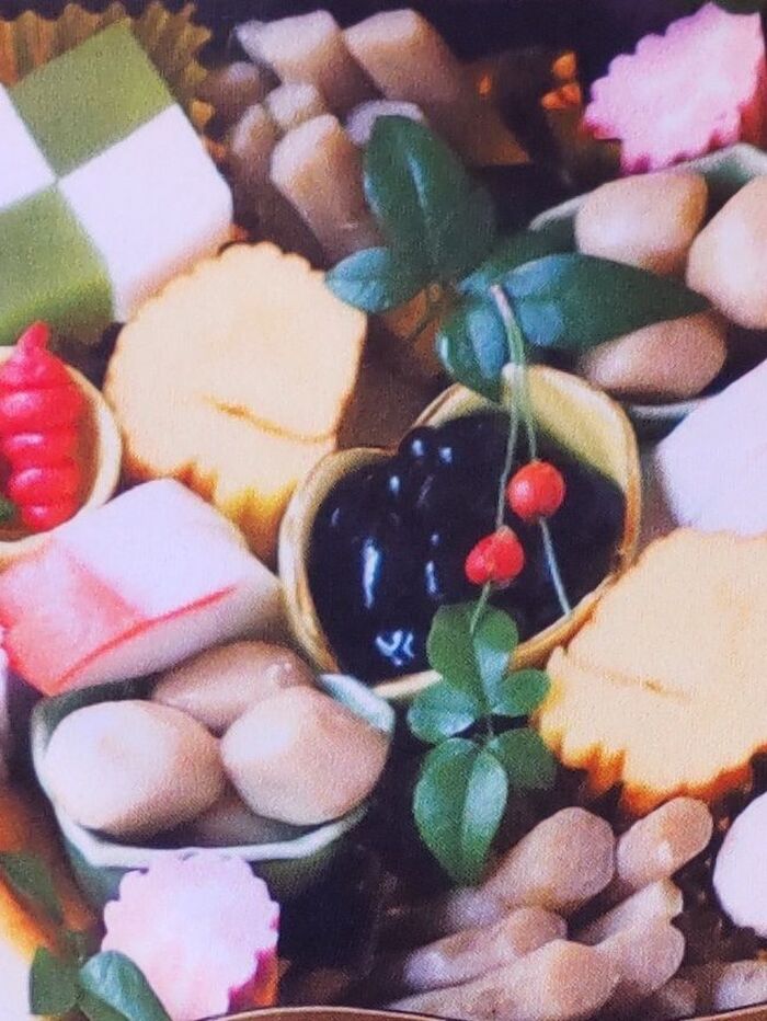 2022年の12月25日から発売されたようです