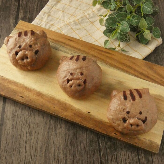 フライパンで簡単「ふわふわ★イノシシの栗あんまん」
