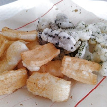 『となりのトトロ』しょうゆせんべい風おかき