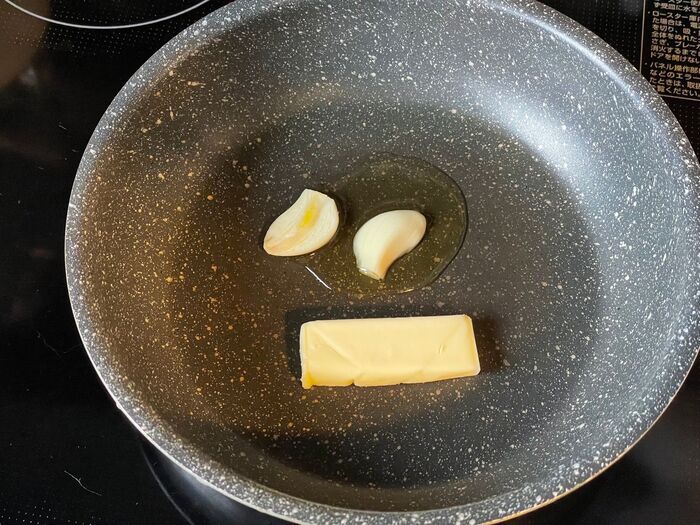 味わいポイント!ニンニク×バター