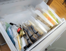 【節約術】ちっちゃい保冷剤も捨てずに活用♪冷凍室の使い方を見直せば電気代&食費が節約できる!