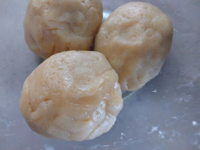 小麦粉を混ぜる