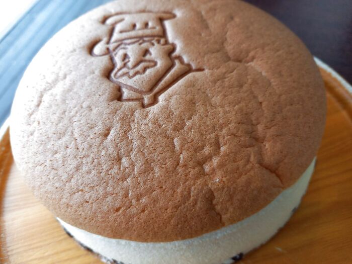 りくろーおじさんのチーズケーキ♪焼きたてを食べられます!彩都の森店♡