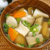 とろ~りお芋のすまし汁