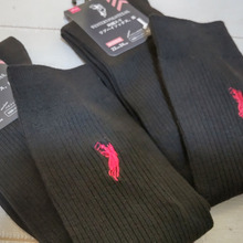 ダイソーのバイヤーおすすめ♪何かに激似!寒波到来♡吸湿発熱付、重ね履きに!