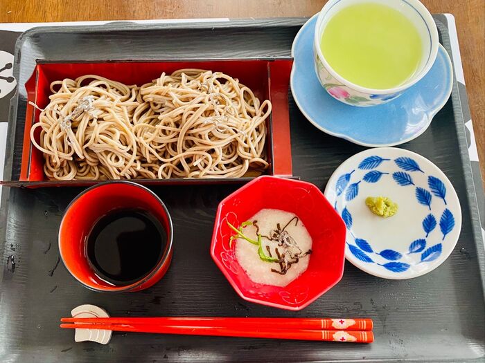 とろろそば！海苔もいいけど、これも格別いい〜