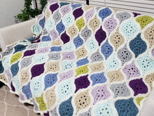 ダイソーのアクリル毛糸で編む!タイル柄のソファーカバー